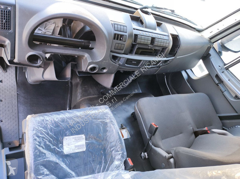 قطع غيار الآليات الثقيلة Iveco Day Cab