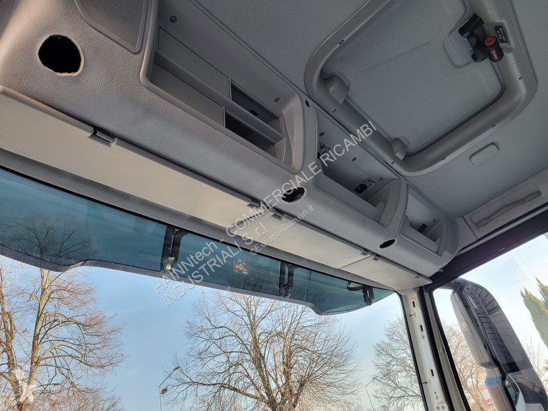 قطع غيار الآليات الثقيلة Iveco STRALIS SWAY...