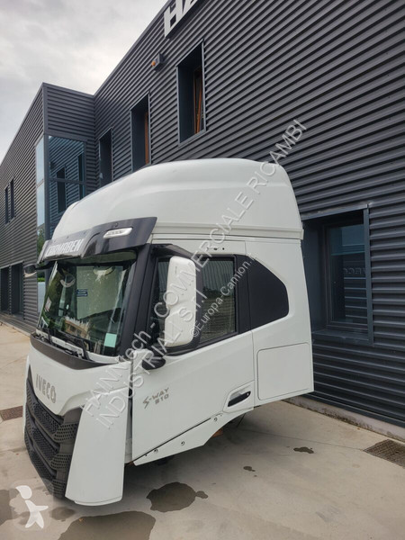 قطع غيار الآليات الثقيلة Iveco EURO 6 2019 ->