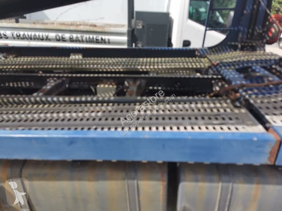 Pezzi di ricambio per mezzi pesanti Renault...