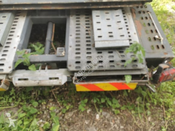 Pezzi di ricambio per mezzi pesanti Renault...