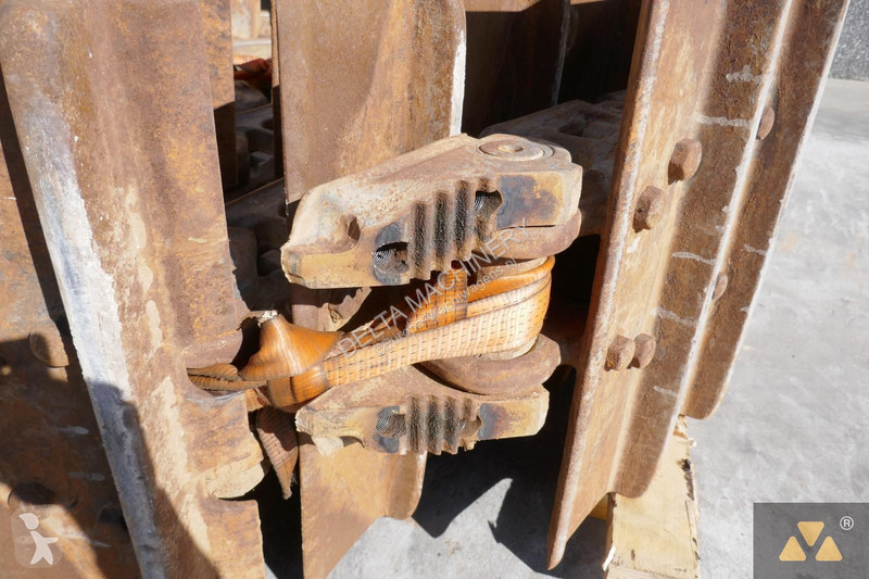 Reservdelar lastbilar Caterpillar D8T/ Trackgroup
