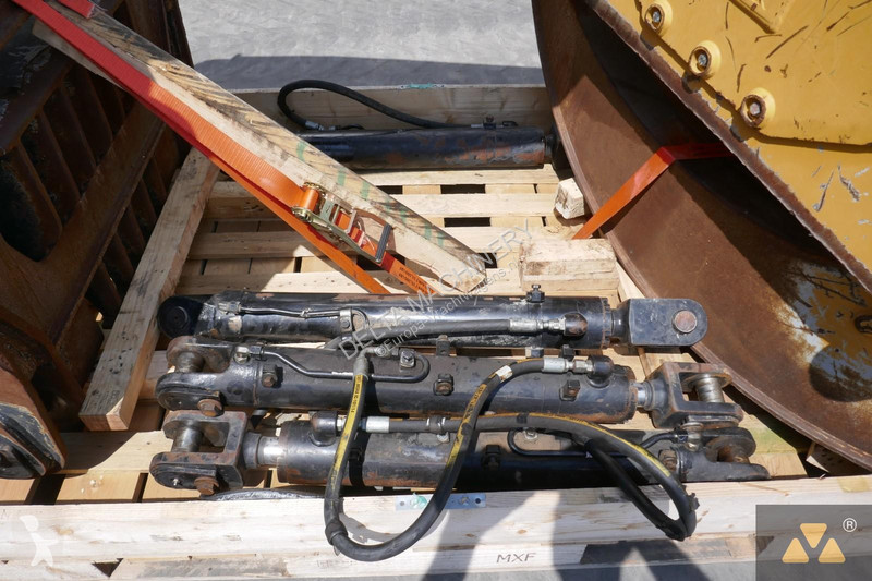 Vrachtwagenonderdelen Caterpillar 525D Grapple