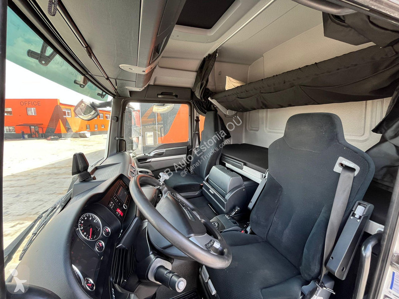Camion MAN 18.400 4x2 ADR AT / BOX L=8189 mm