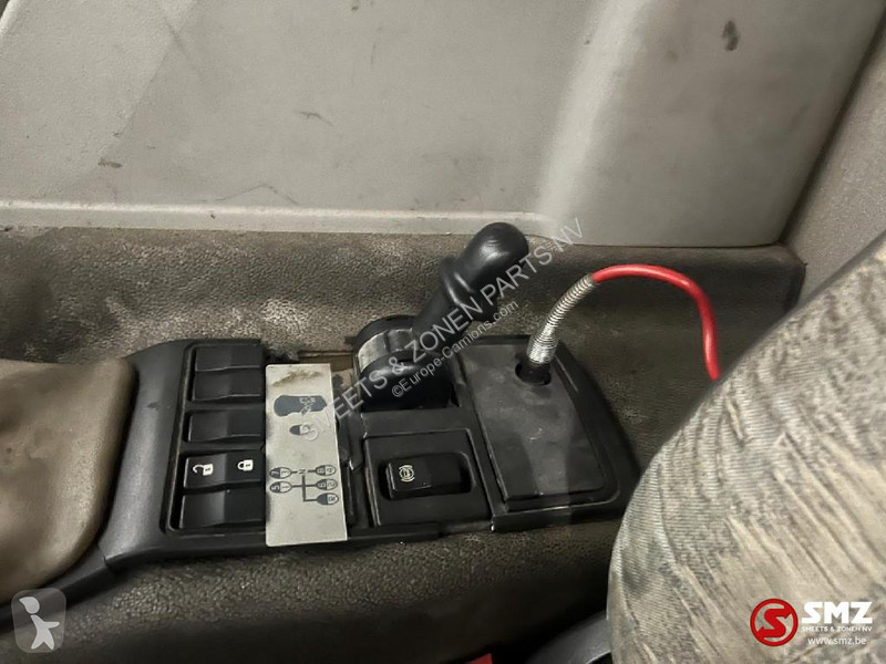 قطع غيار الآليات الثقيلة Renault Occ cabine...