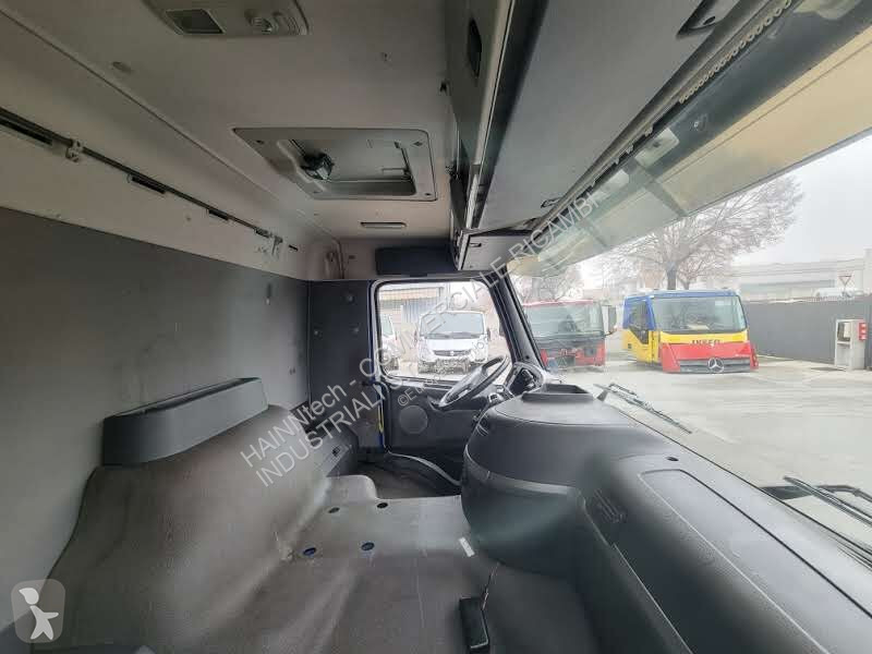 قطع غيار الآليات الثقيلة Volvo - DAY CAB - L1 H1