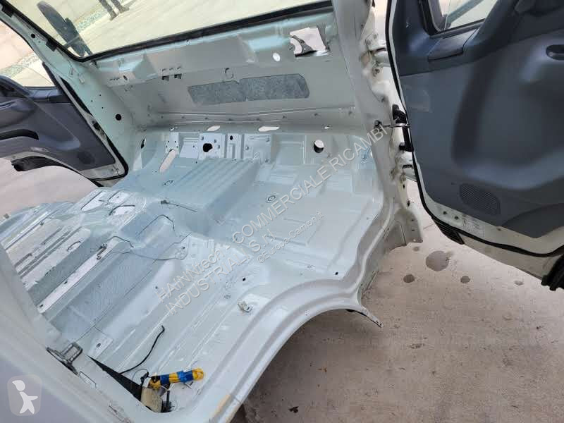 قطع غيار الآليات الثقيلة Mitsubishi Fuso CANTER...