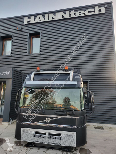 قطع غيار الآليات الثقيلة Volvo 4 GLOBETROTTER...