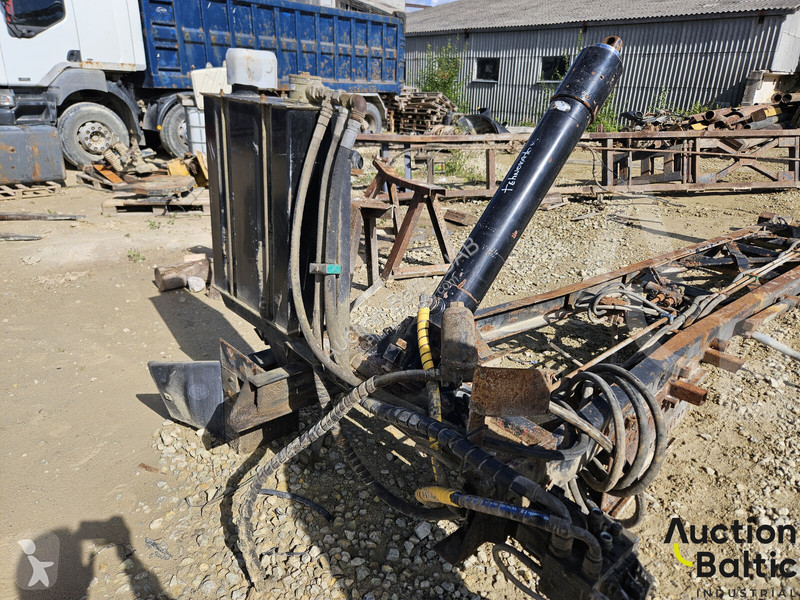 Запчасти для грузовика  truck cargo part with...