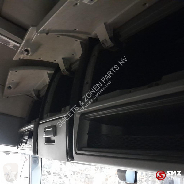 قطع غيار الآليات الثقيلة Renault Occ Cabine...