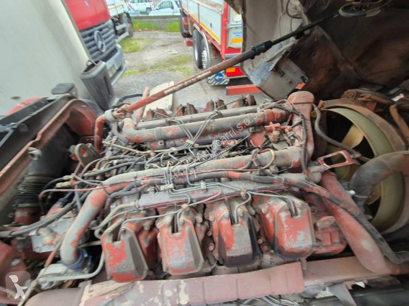 قطع غيار الآليات الثقيلة Iveco