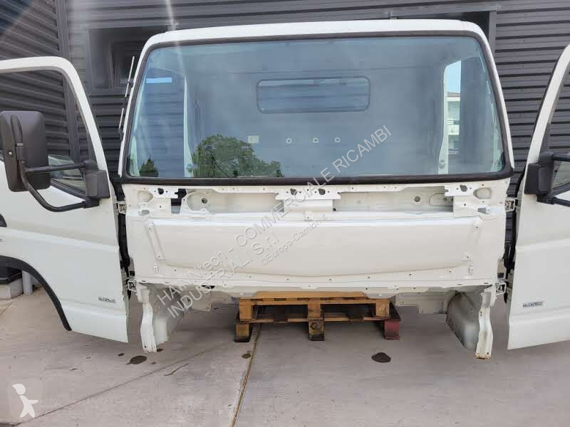 قطع غيار الآليات الثقيلة Mitsubishi Fuso CANTER...