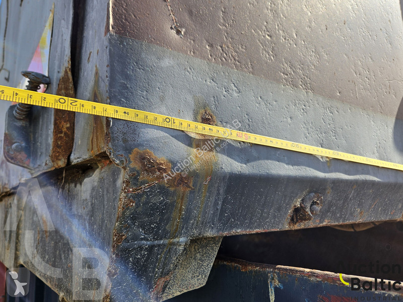 Запчасти для грузовика  truck cargo part with...