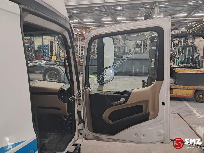 قطع غيار الآليات الثقيلة Mercedes Occ Cabine...