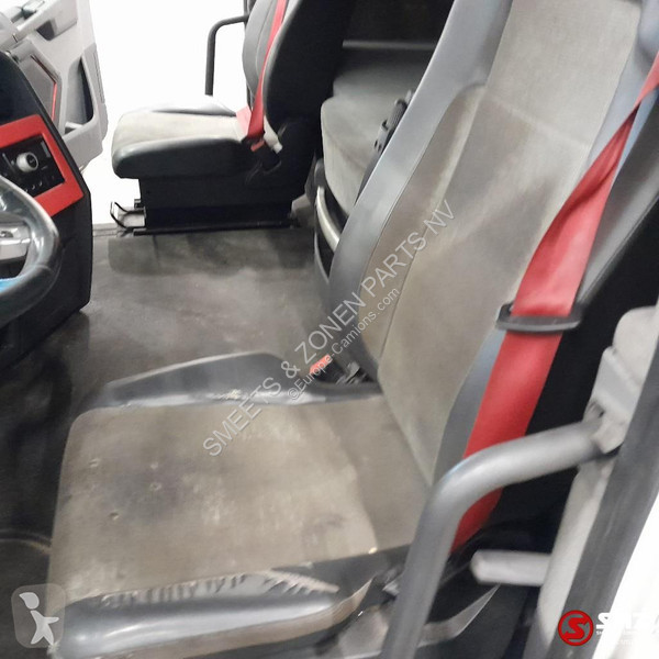 قطع غيار الآليات الثقيلة Renault Occ Cabine...