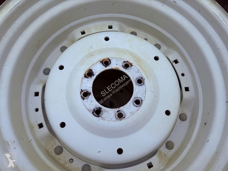 Pièces poids lourds Mitas 420/70R30 & 300/70R20...