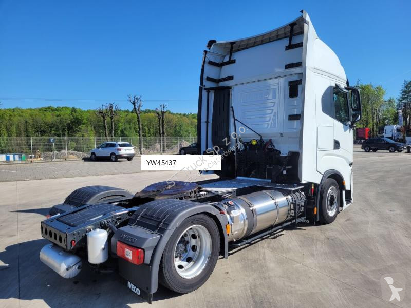 Náhradní díly pro kamiony Iveco Cabine  NP 460...