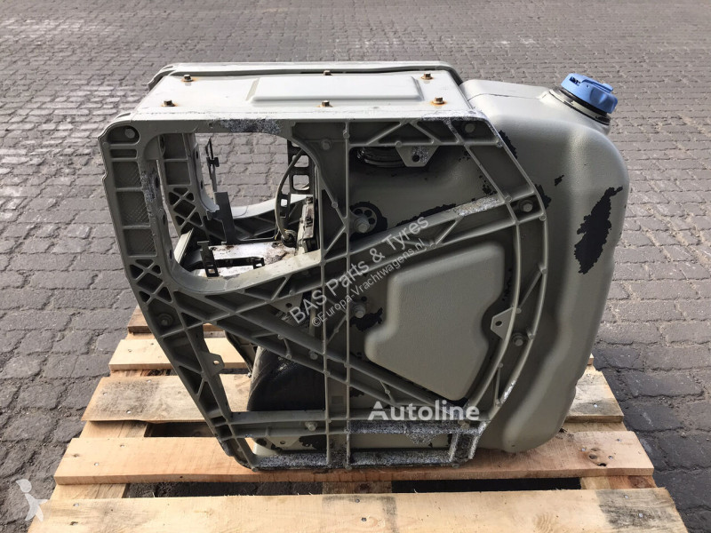 Vrachtwagenonderdelen Volvo Réservoir AdBlue...