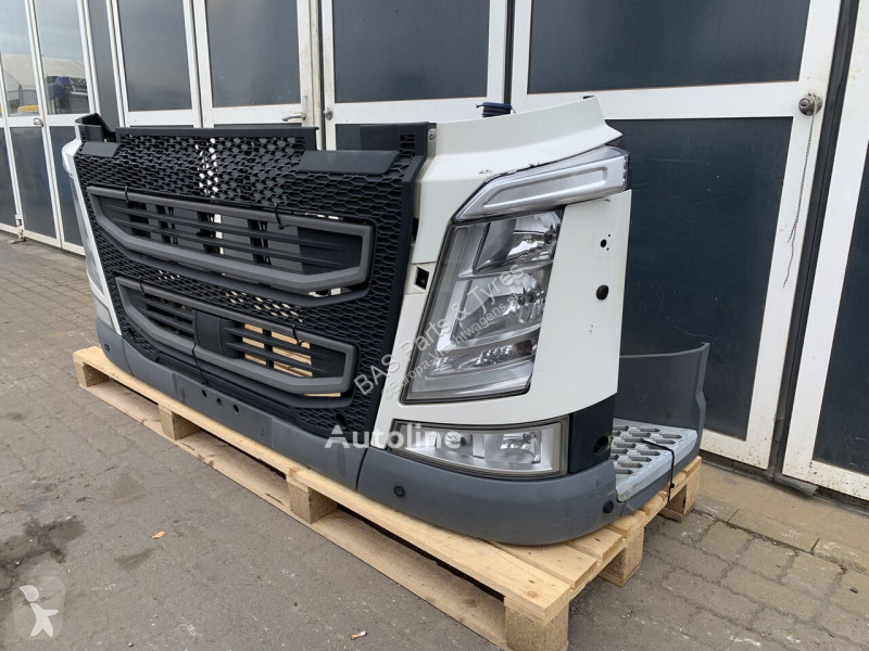 Vrachtwagenonderdelen Volvo Pare-chocs  4 pour...