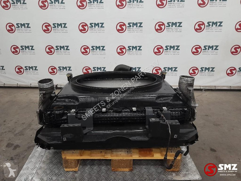 Pièces poids lourds Mercedes Occ radiator +...