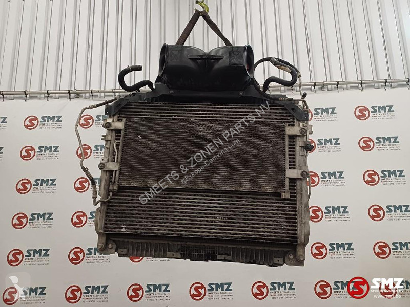 Pièces poids lourds Mercedes Occ radiator +...