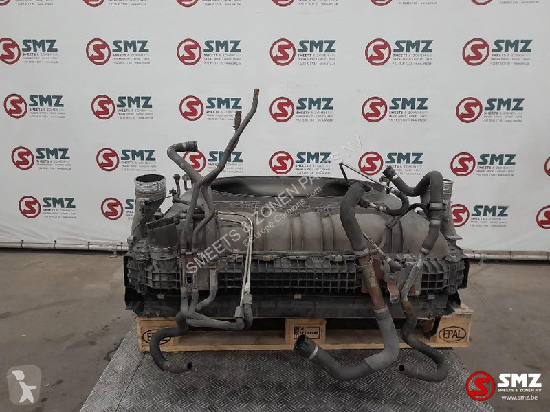 Pièces poids lourds Mercedes Occ radiator +...