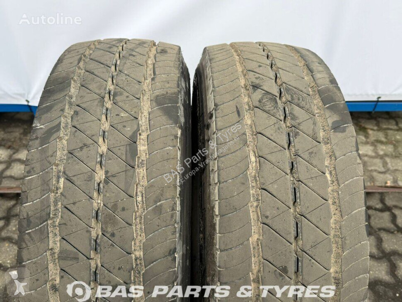 Reservdelar lastbilar Goodyear 245/70R17.5 KMAX...