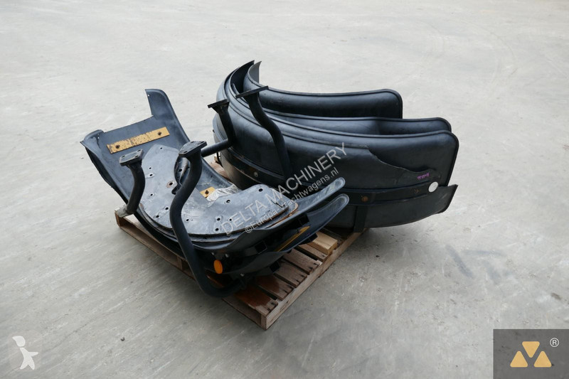 Náhradní díly pro kamiony Caterpillar Fender set