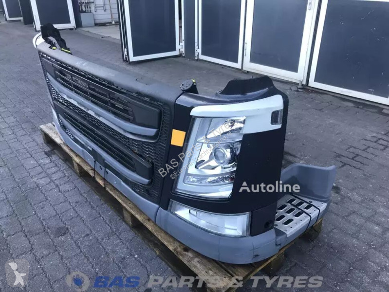 Náhradní díly pro kamiony Volvo Pare-chocs  4...