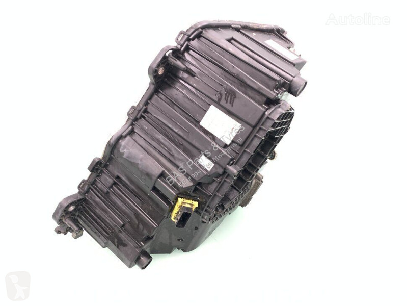 Vrachtwagenonderdelen Volvo Phare  4B Left pour...