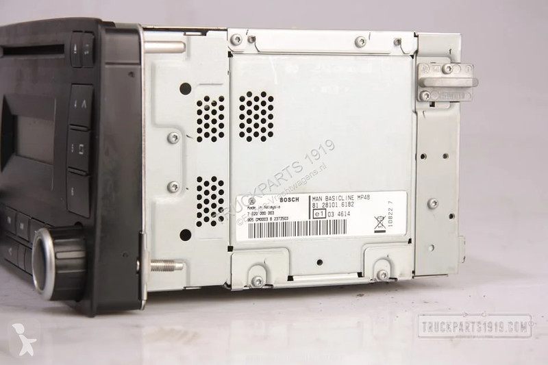 Reservdelar lastbilar MAN 81.28101-6182 Radio