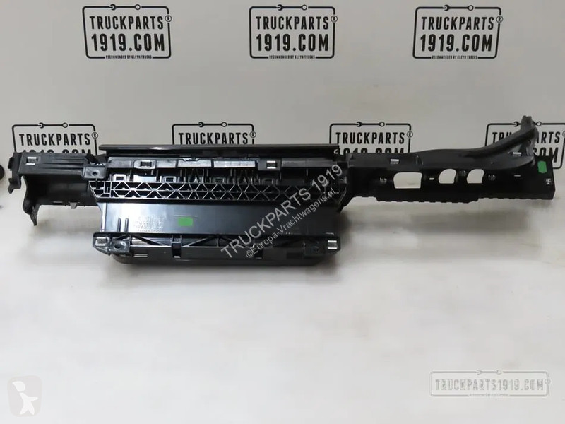 Náhradní díly pro kamiony Scania 2255722 ashbord