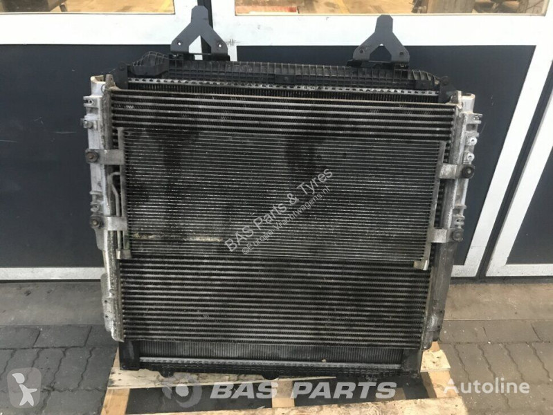 Pièces poids lourds Mercedes Radiateur de...