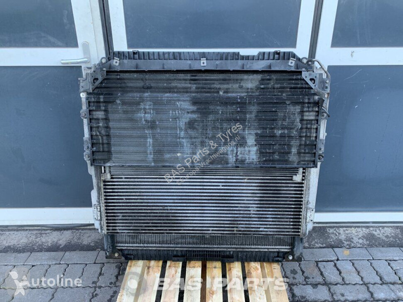 Pièces poids lourds Mercedes Radiateur de...