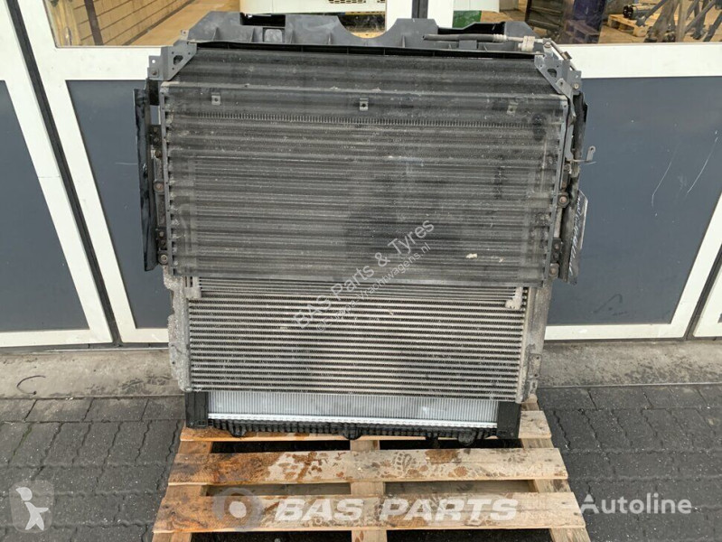 Pièces poids lourds Mercedes Radiateur de...