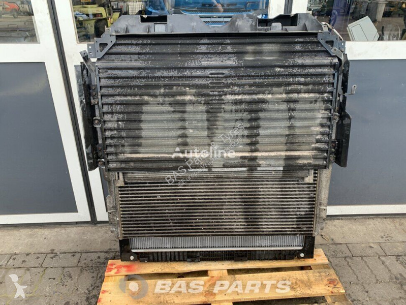 Pièces poids lourds Mercedes Radiateur de...
