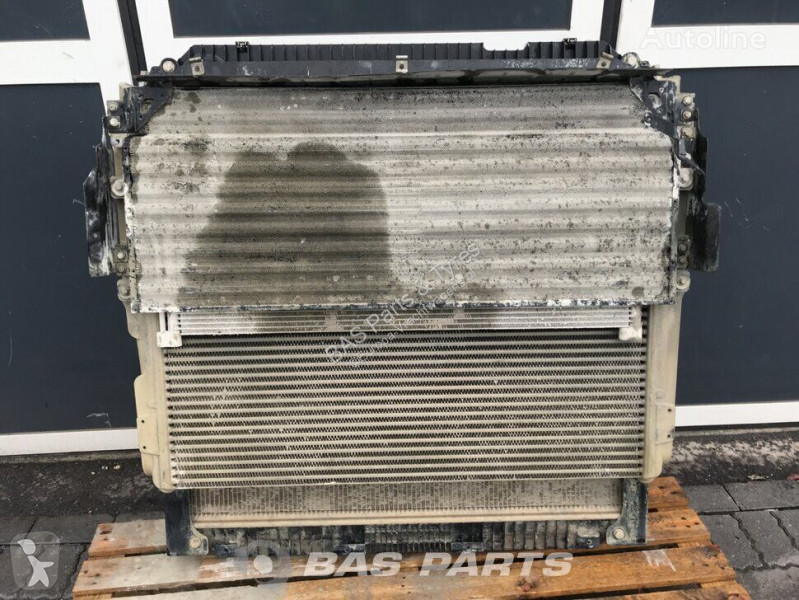 Pièces poids lourds Mercedes Radiateur de...