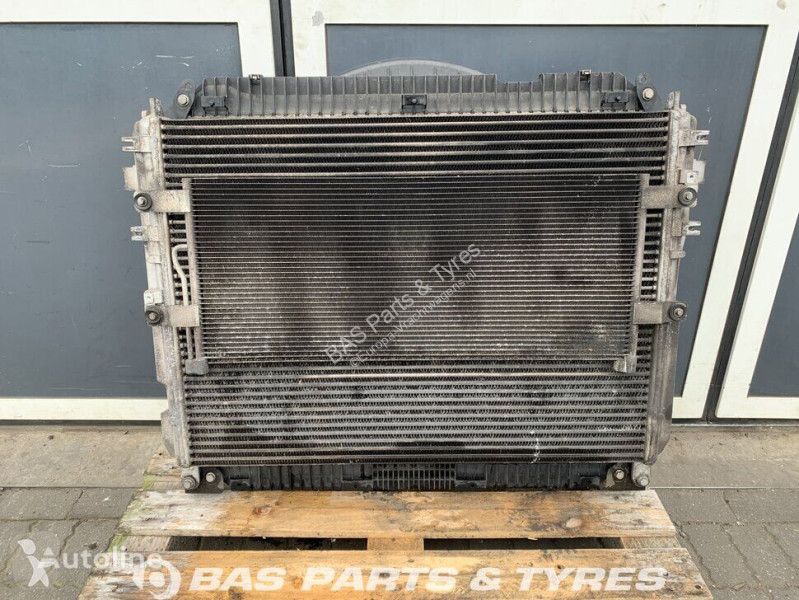Pièces poids lourds Mercedes Radiateur de...