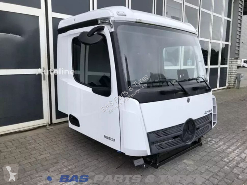 Pièces poids lourds Mercedes Cabine MP4...