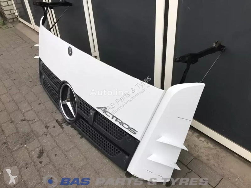 قطع غيار الآليات الثقيلة Mercedes Calandre MP4...