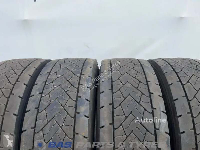 Náhradní díly pro kamiony Dunlop 295/60R22.5...