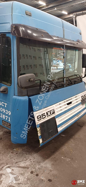 قطع غيار الآليات الثقيلة DAF Occ cabine DAF 95 XF