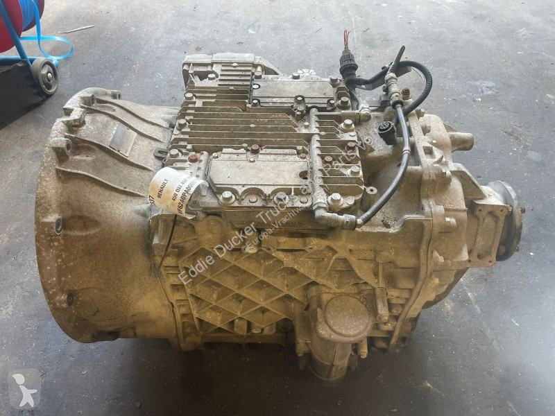 قطع غيار الآليات الثقيلة Renault 7485003164...
