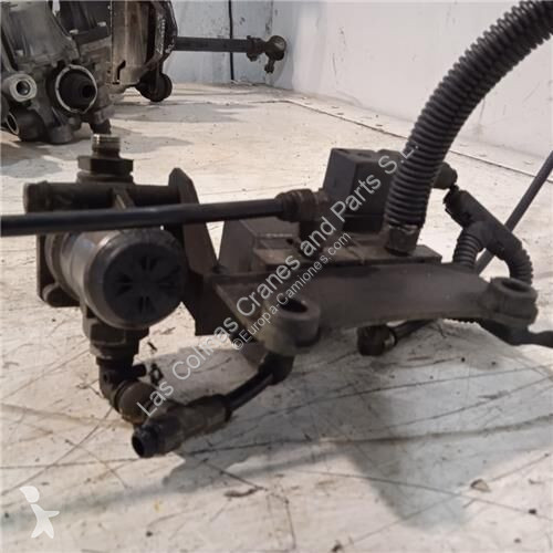 قطع غيار الآليات الثقيلة Nissan Pompe à...