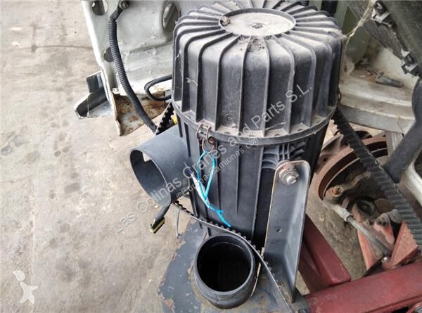 قطع غيار الآليات الثقيلة Iveco Filtre à air...
