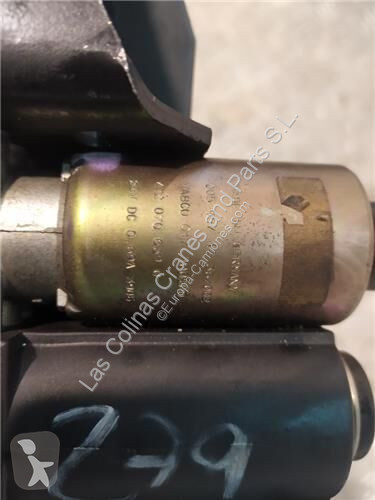 قطع غيار الآليات الثقيلة Mercedes Soupape...