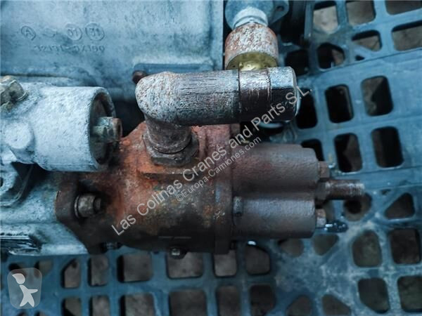 قطع غيار الآليات الثقيلة Nissan Pompe...