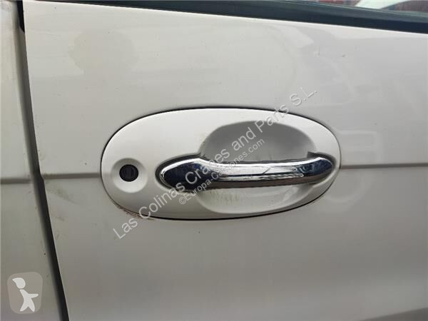 قطع غيار الآليات الثقيلة KIA Poignée de porte...