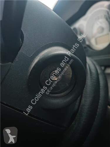 قطع غيار الآليات الثقيلة Renault Serrure de...