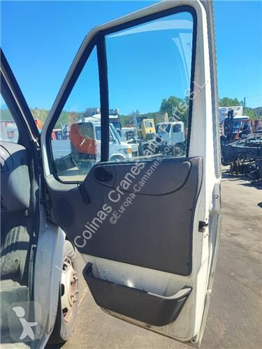 قطع غيار الآليات الثقيلة Ford Porte 4703950...